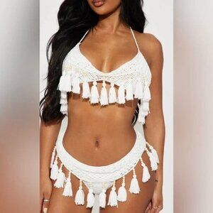 NWT Fashion Nova Savannah white crochet fringe 2 piece sun suit size L